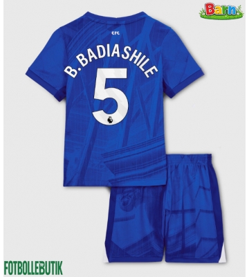 Chelsea Benoit Badiashile #5 Hemmaställ Barn 2025-26 Kortärmad (+ Korta byxor)